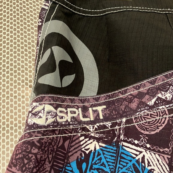 Split - Picture 3 of 10